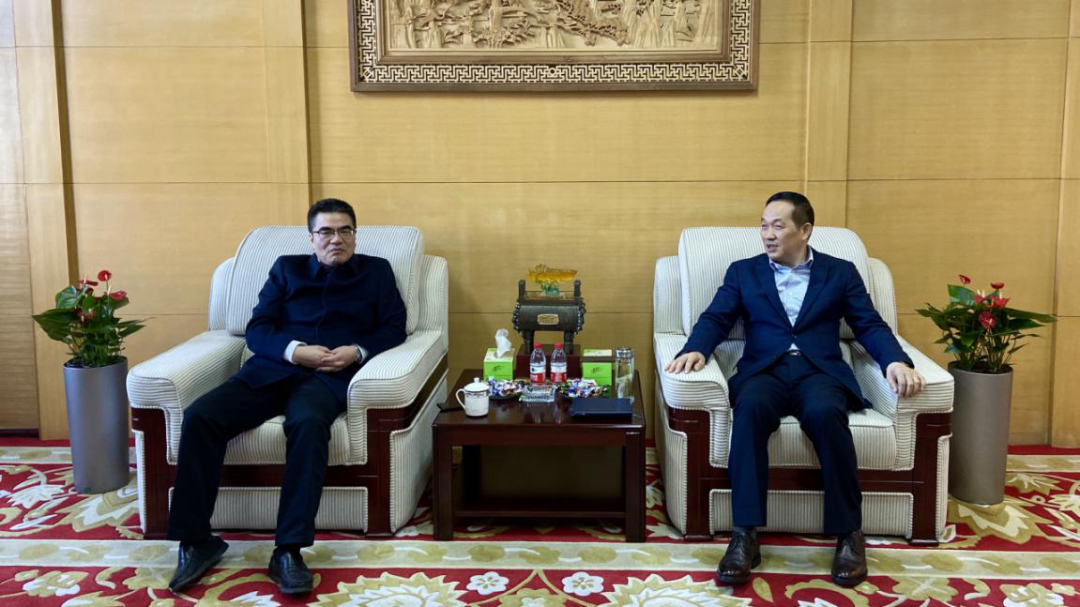 拱墅區(qū)委常委、統戰(zhàn)部部長王書評蒞臨集團慰問走訪